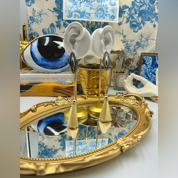 🆕 TOGA PULLA 🧿 NWOT Metal Fringe Earrings - White Fringe - Picture 14 of 15